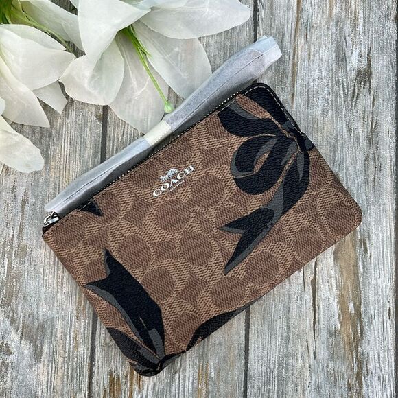 Coach Corner Zip Wristlet In Signature Canvas With Bow Print Bag Wallet Purse - Picture 1 of 11